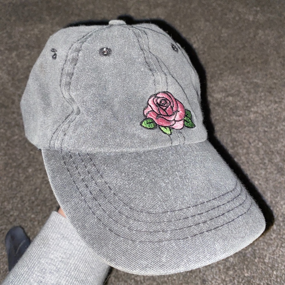 Gray hat Pink Rose